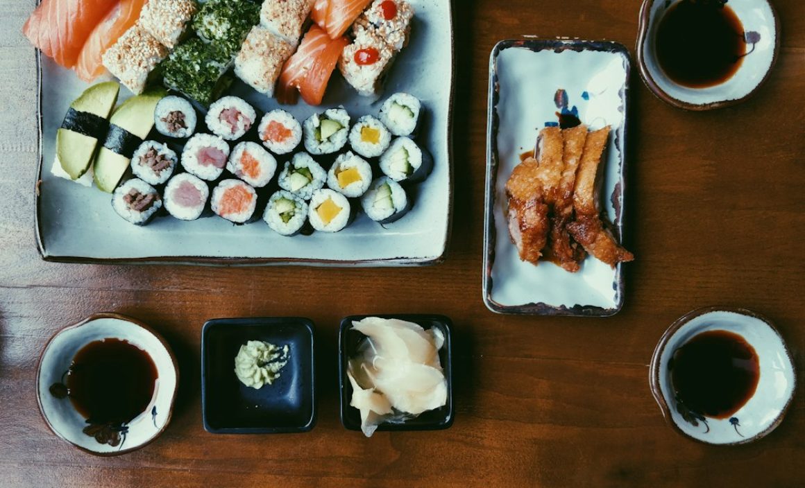 Photo Jak zamawiać sushi dla dużych grup: wskazówki dla organizatorów bankietów i imprez