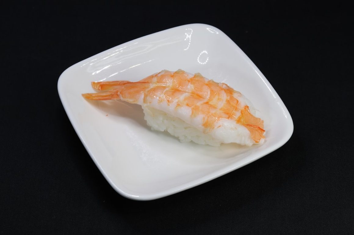 Photo Sushi jako danie idealne na spotkania towarzyskie i imprezy