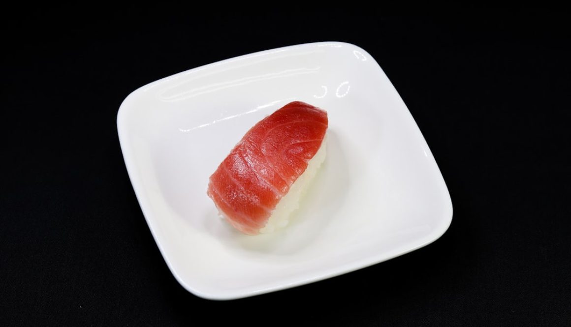 Photo Sztuka krojenia i formowania sushi: jak być mistrzem w tej dziedzinie?