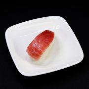 Photo Sztuka krojenia i formowania sushi: jak być mistrzem w tej dziedzinie?