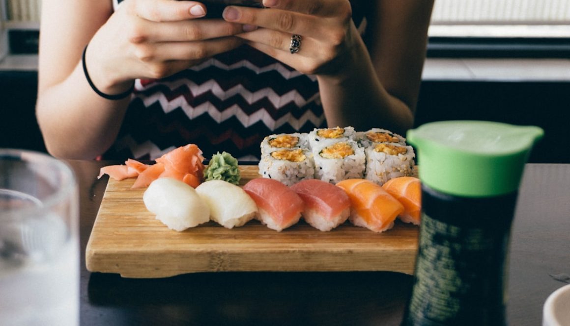 Photo Rodzaje sushi: od nigiri po sashimi i maki