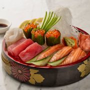 Photo Sushi jako sztuka zdobienia talerza: estetyczne i smakowite prezentacje